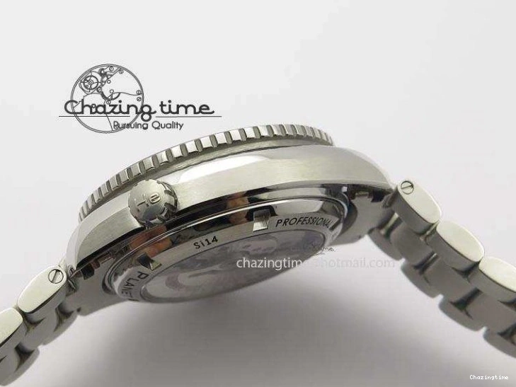 0812 Contemporary Planet Ocean SS Bp Maker 45mm Black Bezel Orange Numbers On SS Bracelet A 8217